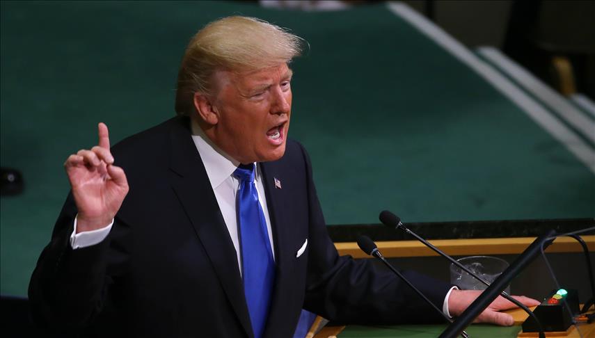 Trump dice que EEUU podría permanecer en el acuerdo climático de París