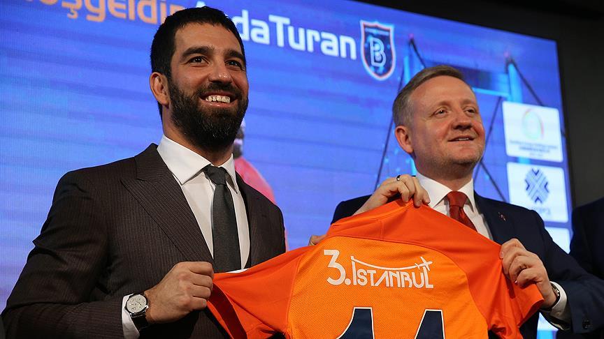 arda turan resmen medipol basaksehir de