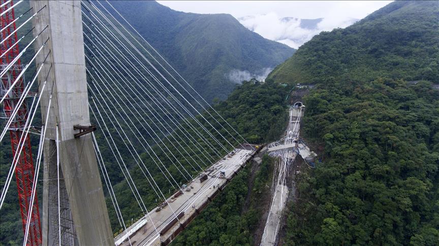 Bridge collapse in Colombia kills 10