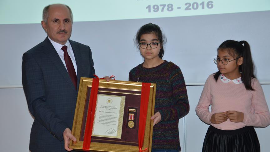 Şehit polisinin kızına Devlet Övünç Madalyası verildi
