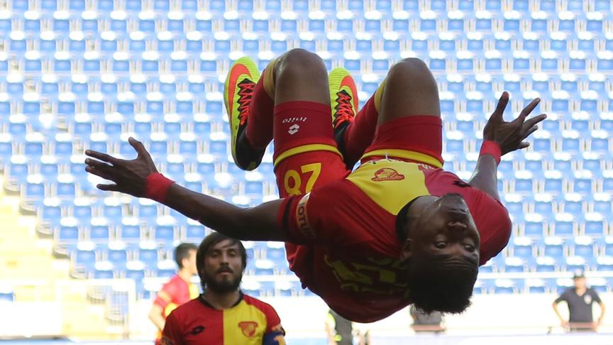 Göztepe, Segbefia ile yollarını ayırdı