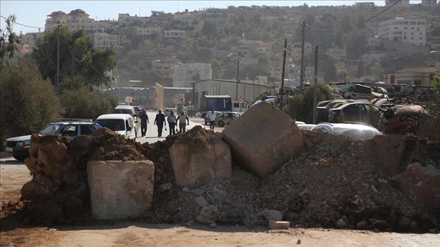 L'armée israélienne ferme les entrées d'une ville palestinienne dans l'est de Jérusalem