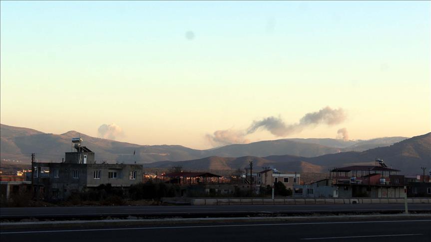 المدفعية التركية تقصف مواقع "ب ي د" الإرهابي في عفرين