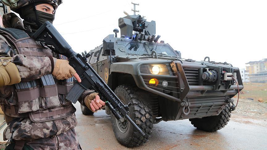 تركيا.. توقيف 14 شخصًا بينهم القيادي في "داعش" الإرهابي كفاح بشير حسين واثنين آخرين