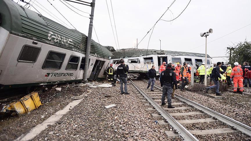 İtalya'da tren kazası: 2 ölü, 100 yaralı
