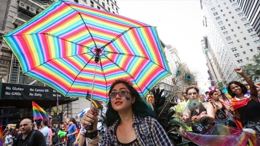Riset: Mayoritas masyarakat Indonesia setuju LGBT punya hak hidup
