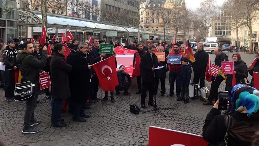راهپیمایی ترک‌های آلمان در حمایت از عملیات شاخه زیتون