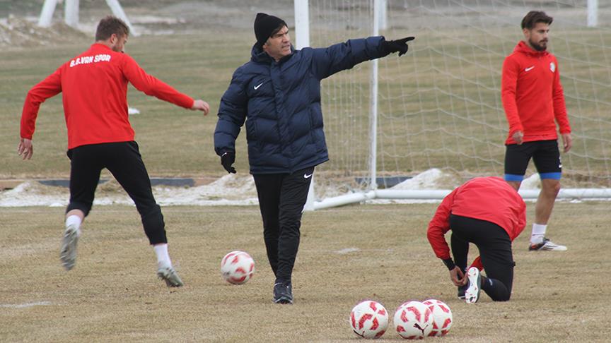 Beşiktaş'ın efsane futbolcusu Van'da şampiyonluk peşinde