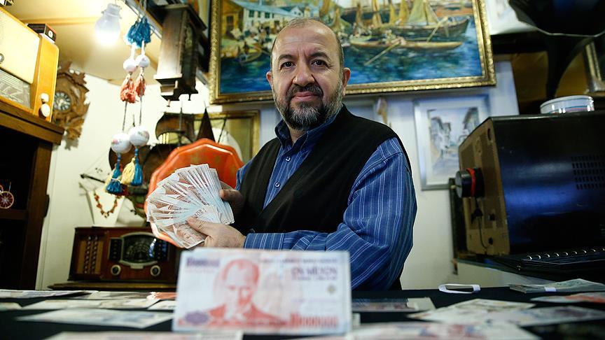 Altı sıfırlı TL koleksiyoner arşivine girdi