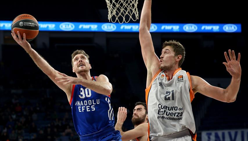 Anadolu Efes Win Fenerbahce Lose In Euroleague