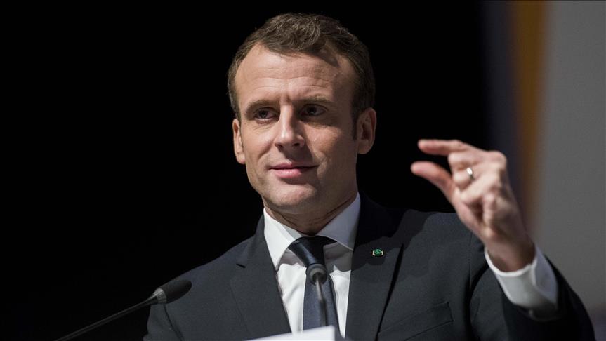  Macron: "l'éducation est le rempart pour lutter contre l’obscurantisme"