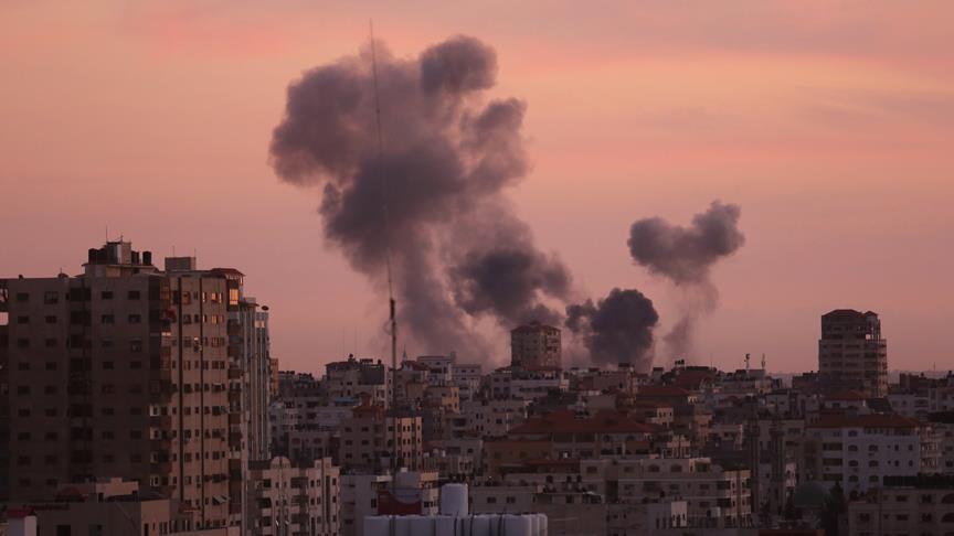 İsrail, Gazze'de Kassam Tugaylarına ait mevziyi bombaladı 