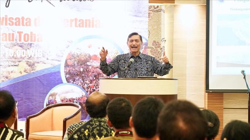 Menteri Luhut minta gereja dukung pariwisata Danau Toba