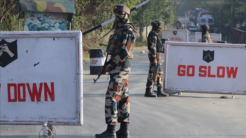 Gunmen kill 2 soldiers in NW Pakistan