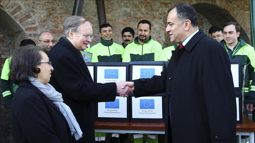 EU delegation donates books to unique Ankara library