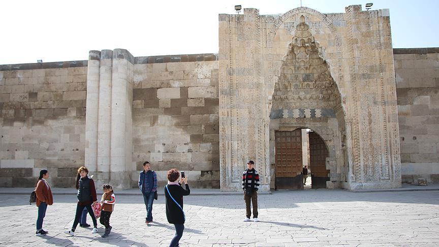 Anadolu'nun en büyük kervansarayına Uzakdoğulu ilgisi
