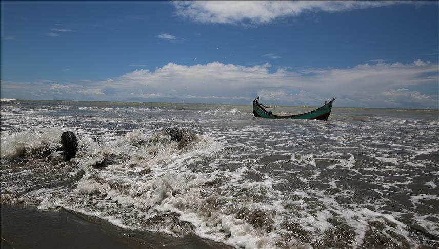 3 Rohingya children killed as boat capsizes