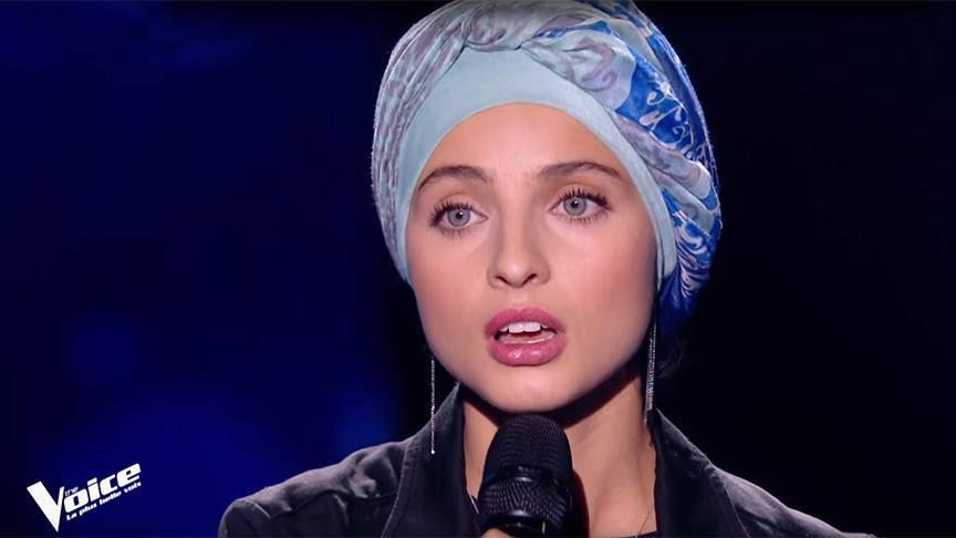 Una mujer se retiró de La Voz Francia por ataques islamofóbicos