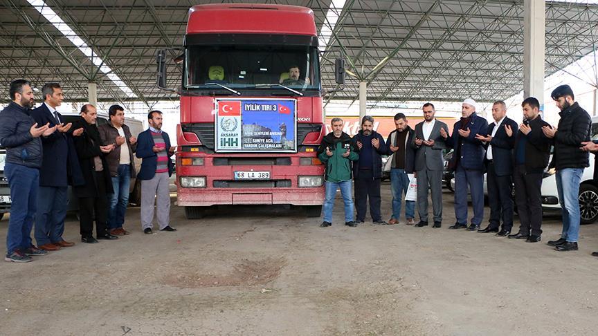 Aksaray Dan Suriyelilere Bir Tir Yardim Malzemesi Gonderildi