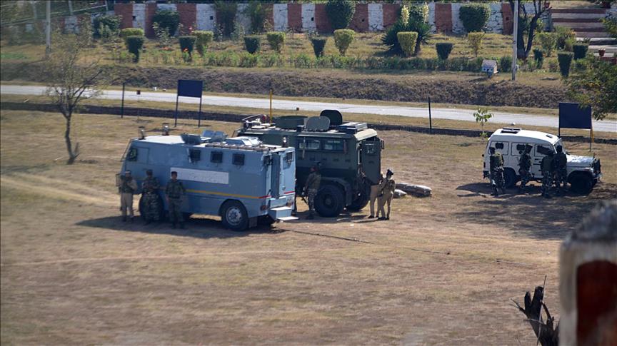 Militants storm into Indian Army camp in Kashmir