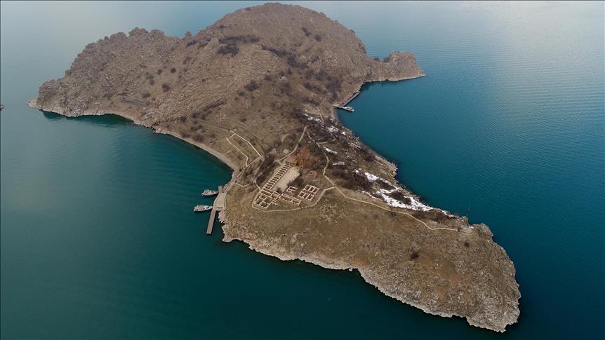 Podzemnom vodovodnom mrežom: Na otok Akdamar dolazi pitka voda