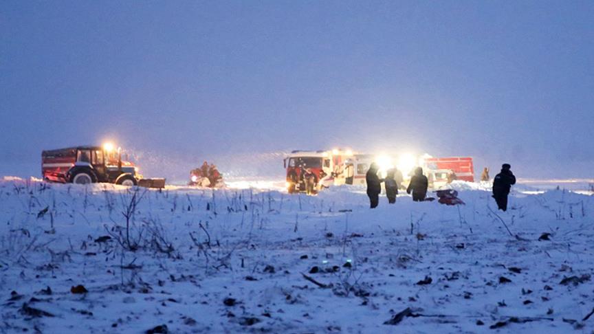 Rusya'da 71 kişiyi taşıyan yolcu uçağı düştü