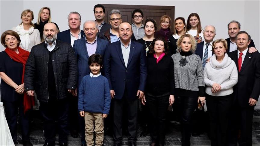 جاويش أوغلو يستقبل أبناء أسرة آل عثمان
