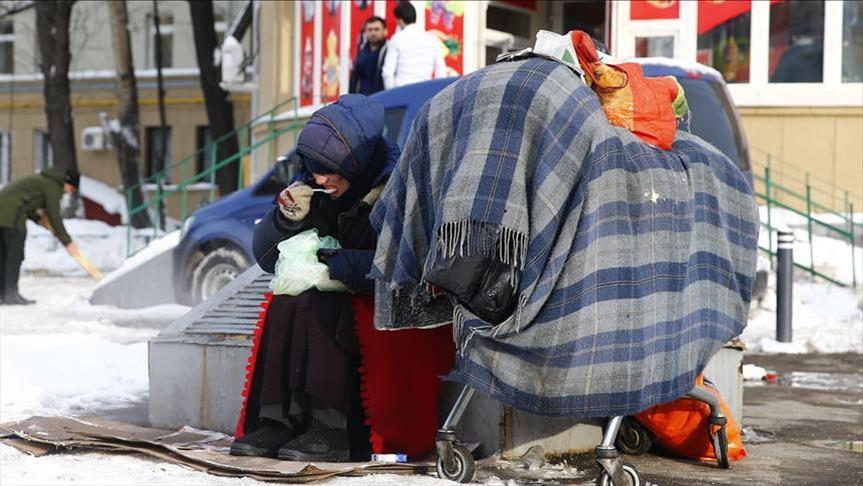 Другото лице на студената Москва: Бездомници живеат во јавните тоалети