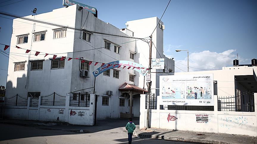 Gaza Strip hospital cleaners strike for back pay