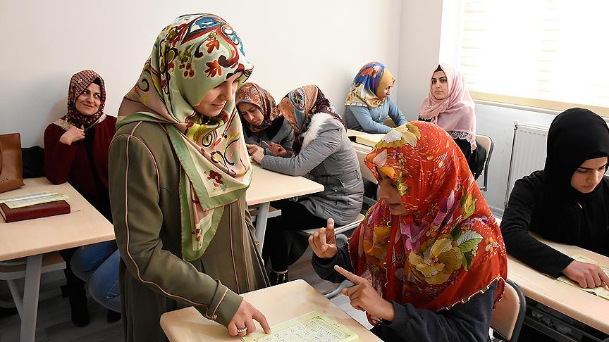 Kur'an-ı Kerim aşkı engel tanımıyor