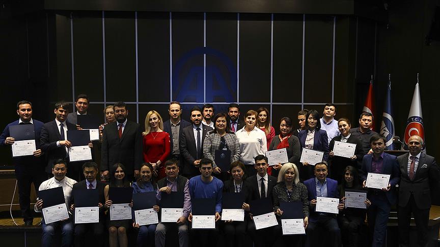 AA ve TİKA'nın 'Diplomasi Muhabirliği Eğitimi' mezunlarını verdi