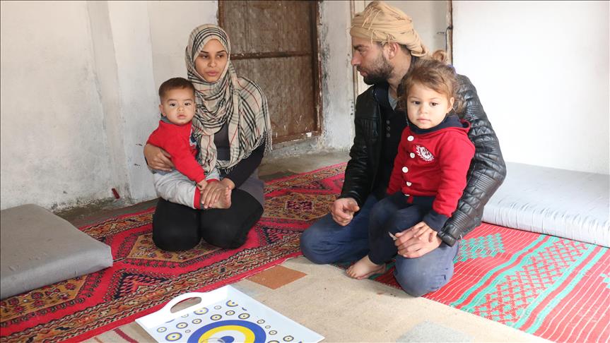 Syrian refugees flee PKK/PYD oppression in Syria