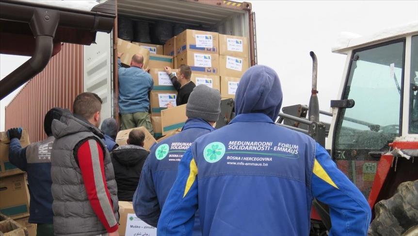 MFS - EMMAUS: Kamion s odjećom i obućom na putu za Siriju