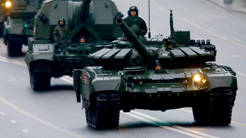 Iraku merr nga Rusia 36 tanke T90s