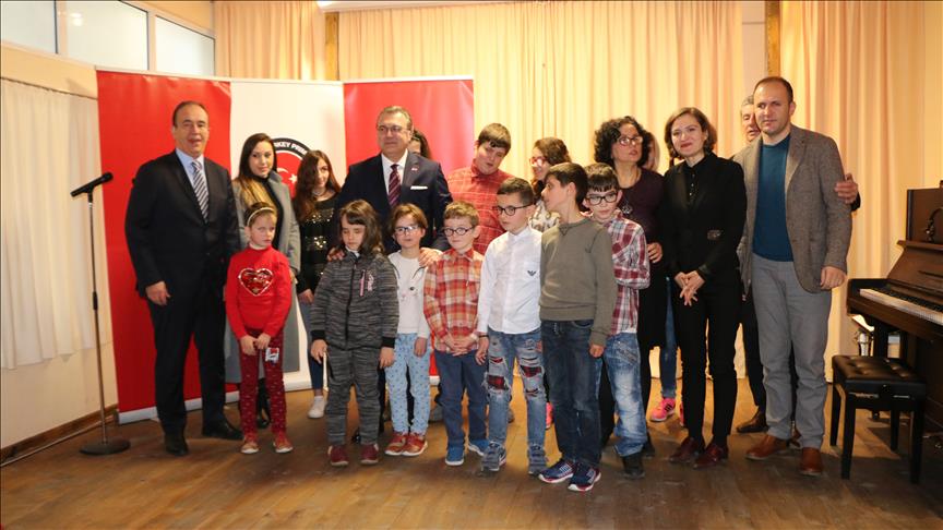 TIKA vazhdon mbështetjen për nxënësit me aftësi të kufizuara në Shqipëri