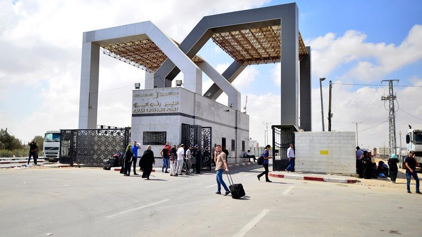 Refah Sınır Kapısı 'geçici' olarak açıldı