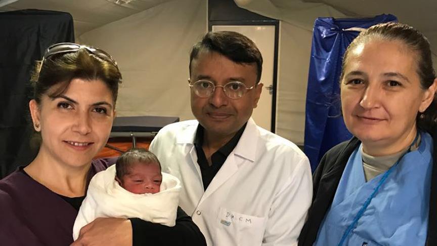 Bangladesh, lind foshnja e parë Rohingya në spitalin fushor të Turqisë