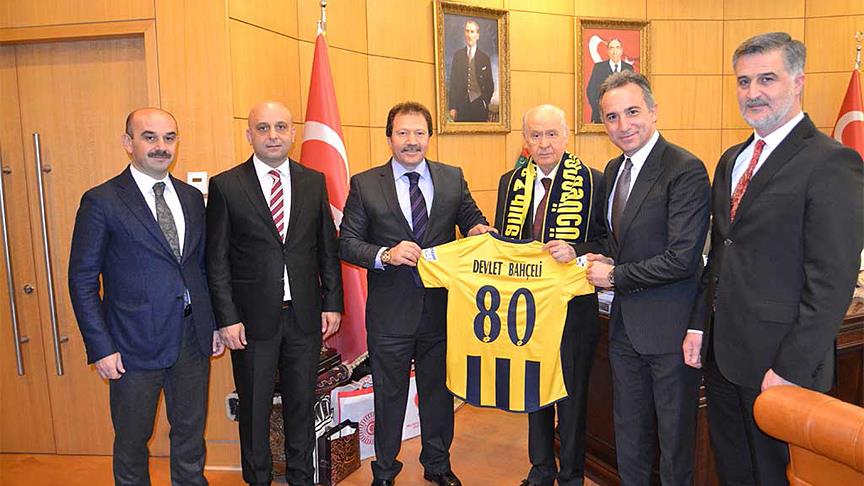 Ankaragücü Başkanı Yiğiner, Devlet Bahçeli'yi ziyaret etti