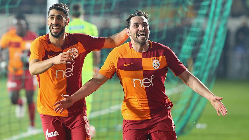 Galatasaray Manisa'dan avantajlı dönüyor