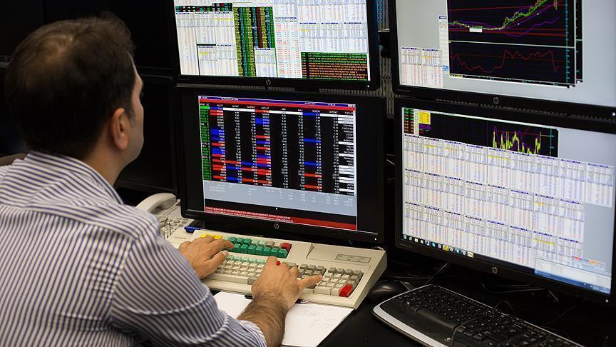 5300 jobs at risk as two big United Kingdom retailers collapse