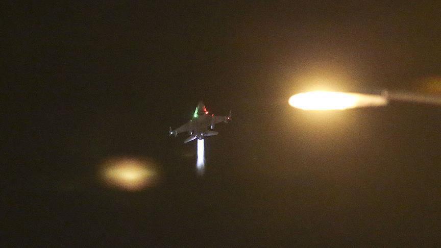 İki F-16'ya 6 kez yakıt ikmali yapmışlar