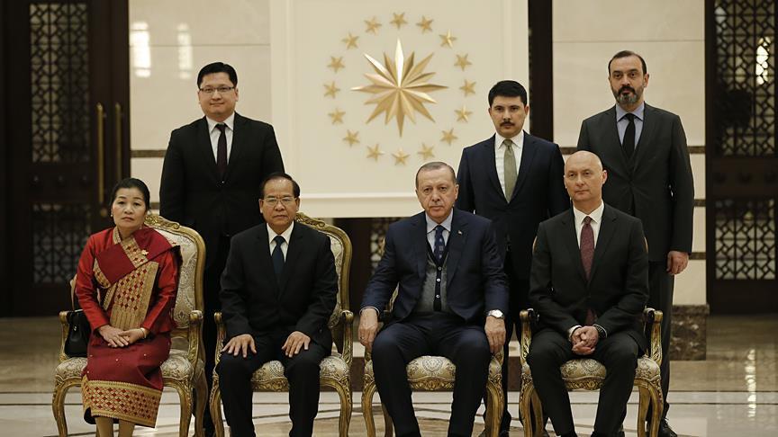 Erdogan receives newly appointed envoys to Turkey