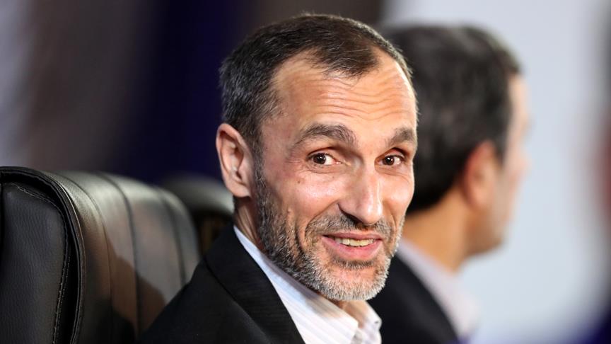 Ahmedinejad'ın yardımcısına hapis ve kırbaç cezası
