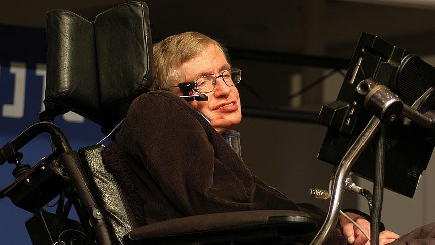 Décès du célèbre astrophysicien britannique Stephen Hawking