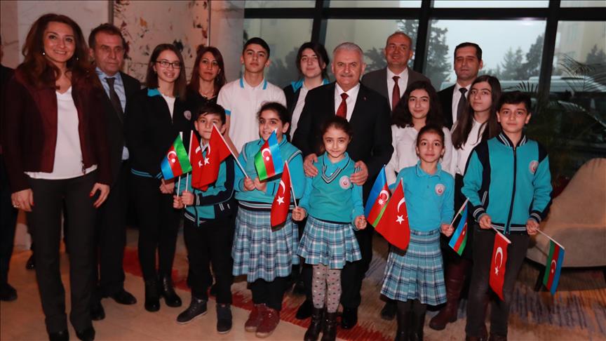 Азербайджанские школьники написали письма турецким солдатам 