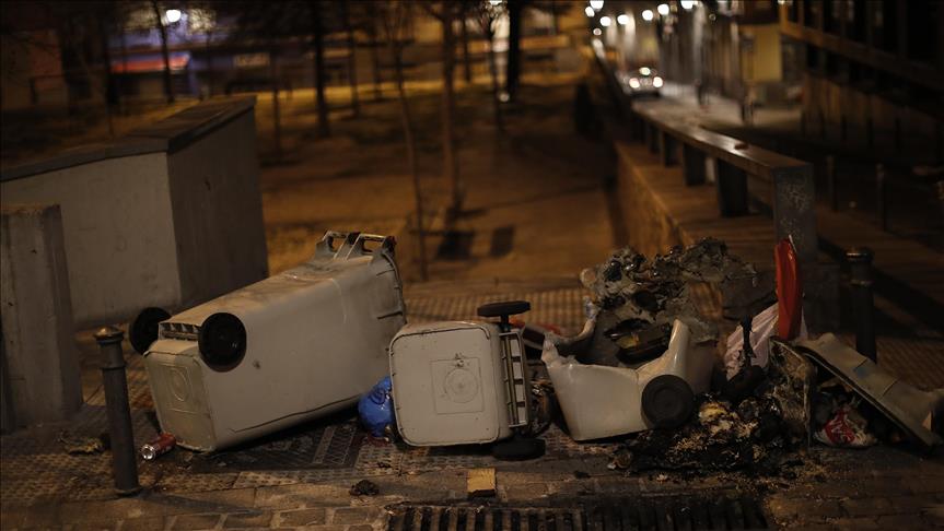 Graves disturbios en Madrid tras la muerte de un vendedor ambulante