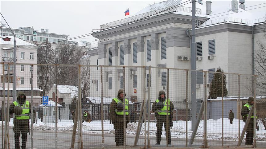 Shtetasit rus nuk mund të votojnë në Ukrainë, bllkokohet qasja në ambasadën ruse
