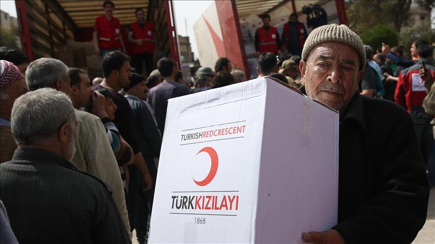 سازمان هلال احمر ترکیه به یاری مردم عفرین شتافت