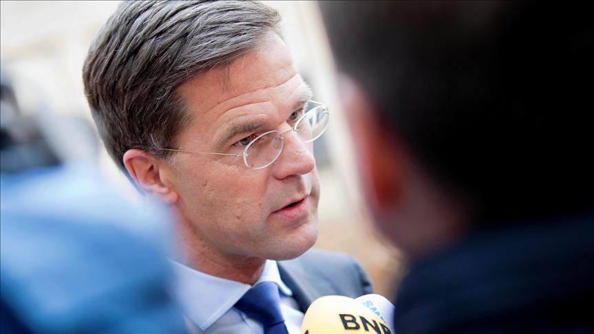 Dutch PM hails Turkey for sticking to refugee treaty