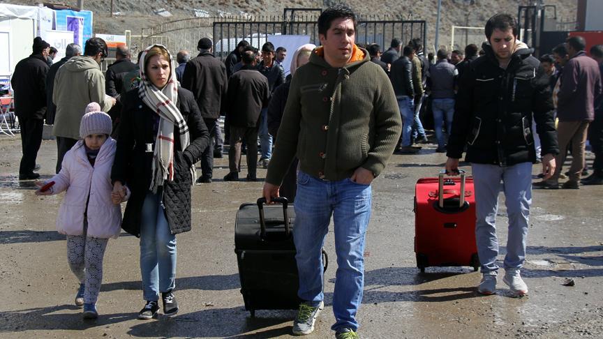  Binlerce İranlı Nevruz tatili için Türkiye'ye geçmeyi bekliyor 